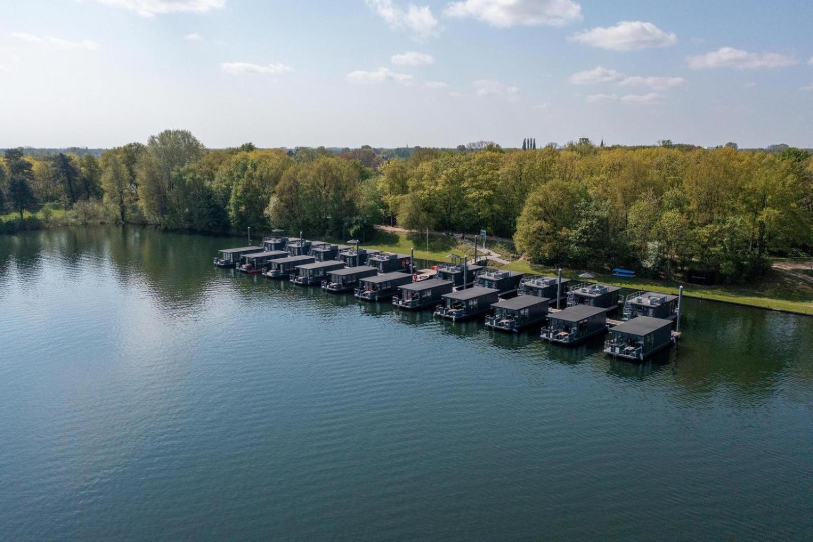 Houseboat Marina Mookerplas 4-6 Persons Plasmolen المظهر الخارجي الصورة