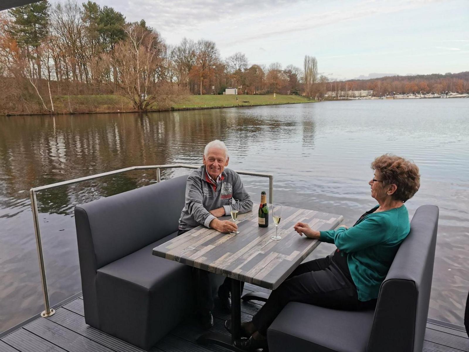 Houseboat Marina Mookerplas 4-6 Persons Plasmolen المظهر الخارجي الصورة