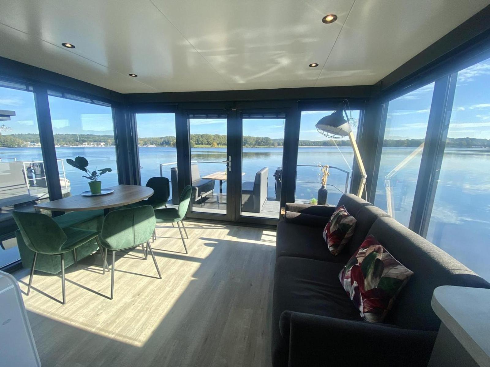 Houseboat Marina Mookerplas 4-6 Persons Plasmolen المظهر الخارجي الصورة